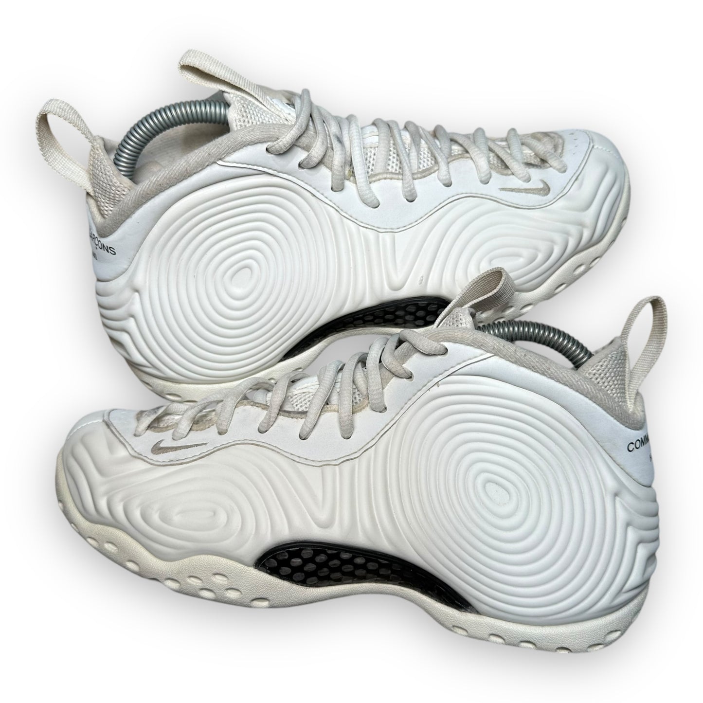 EU40 - US7 - UK6 • Air Foamposite One Comme des Garcons White