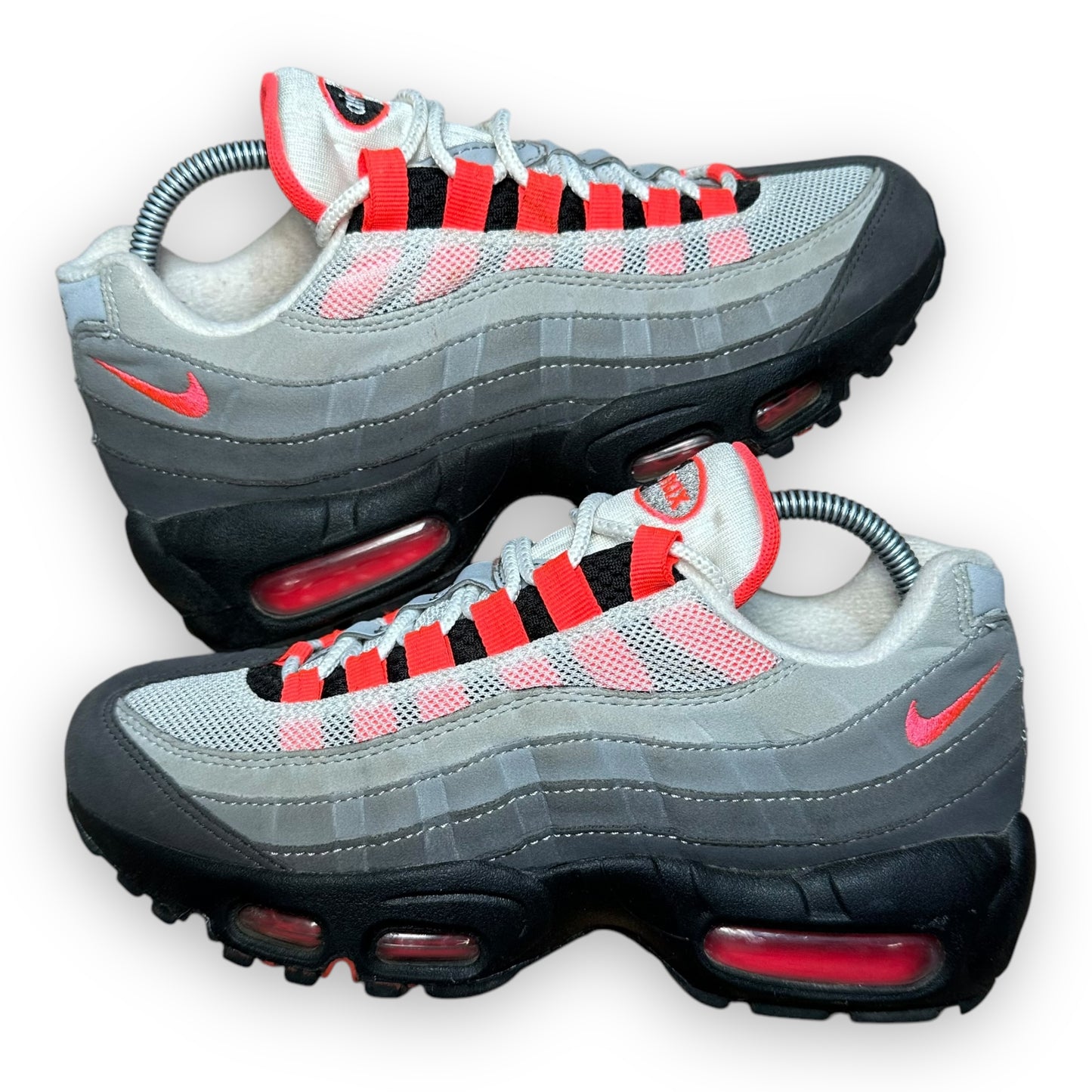 EU37.5 - US5 - UK4.5 • Air Max 95 OG Solar Red