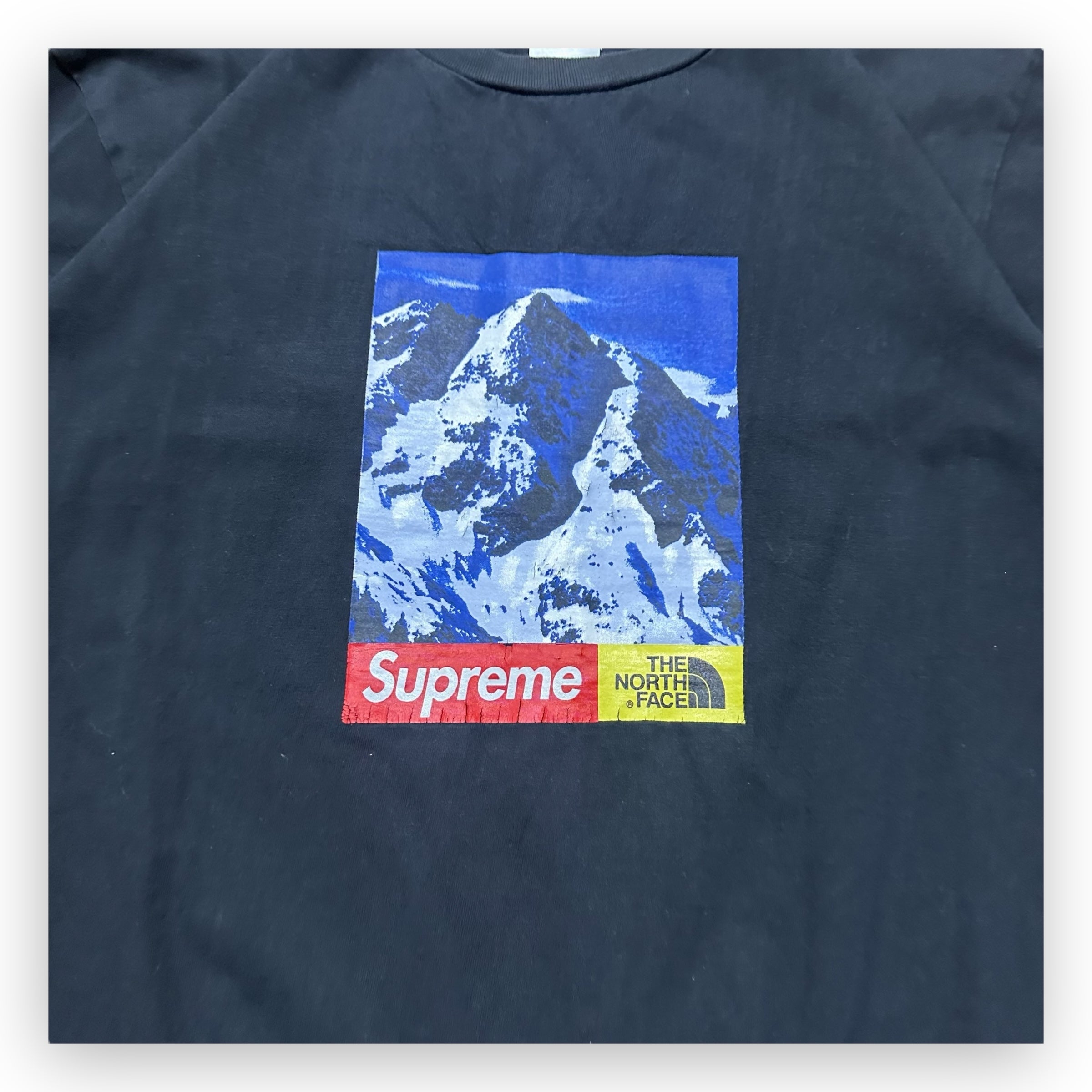 Tee Supreme x The North Face Mountain Black FW17