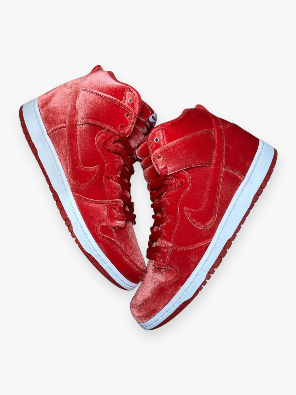 SB Dunk High Red Velvet