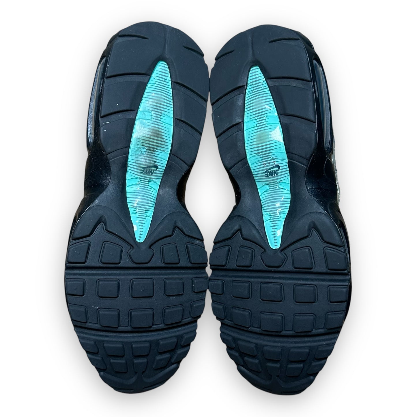 EU42 - US8.5 - UK7.5 • Air Max 95 Footprint