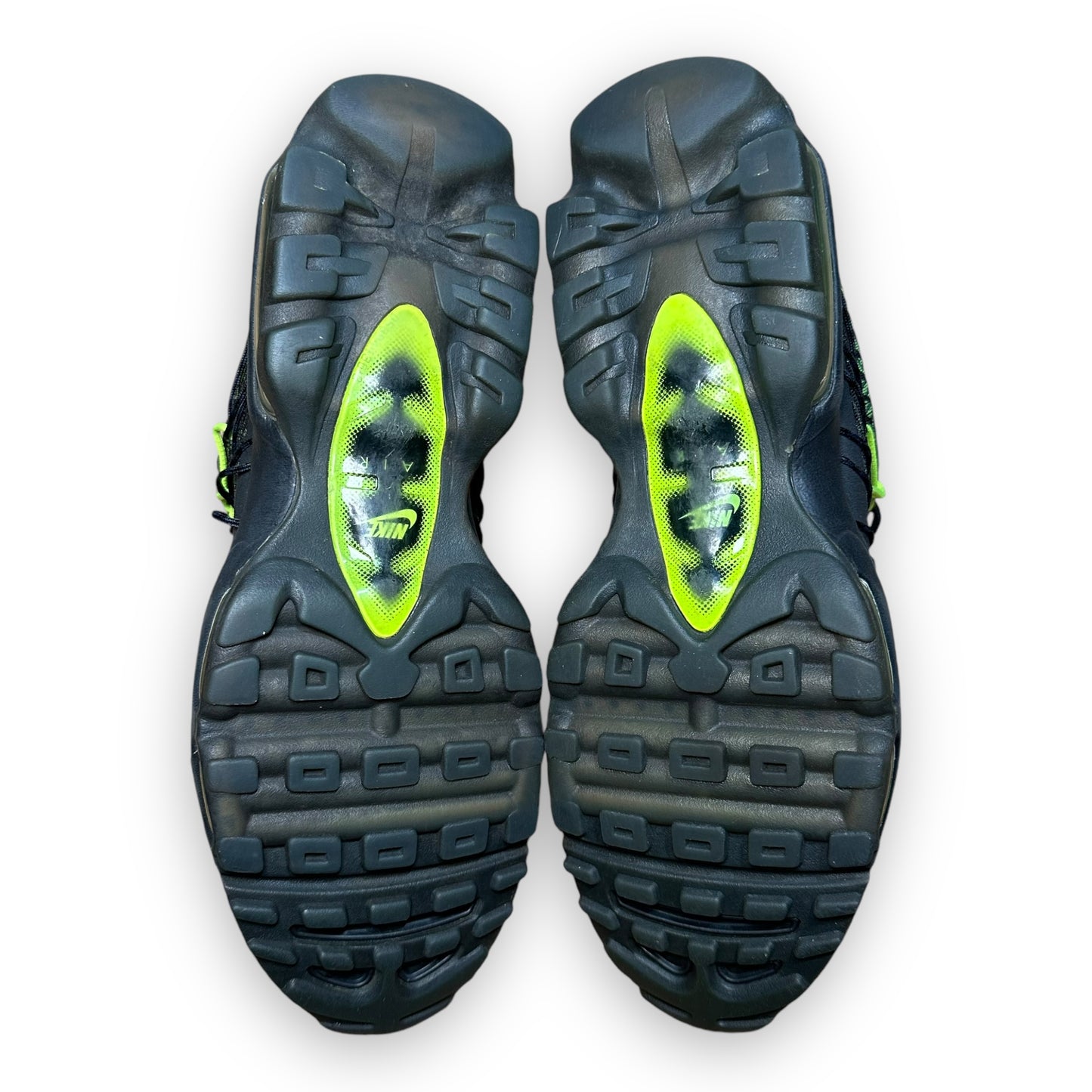 EU43 - US9.5 - UK8.5 • Air Max 95 Ultra Jacquard Black Volt