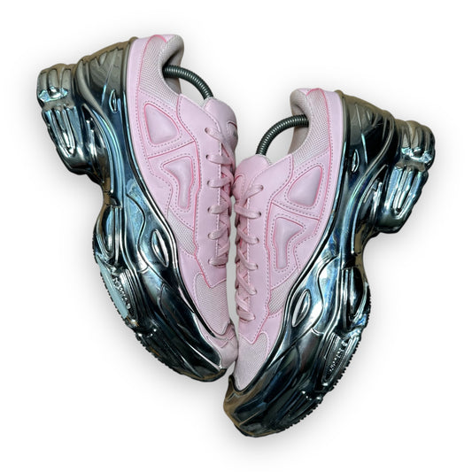 EU43 - US9.5 - UK8.5 • Ozweego Raf Simons Clear Pink Silver Metallic
