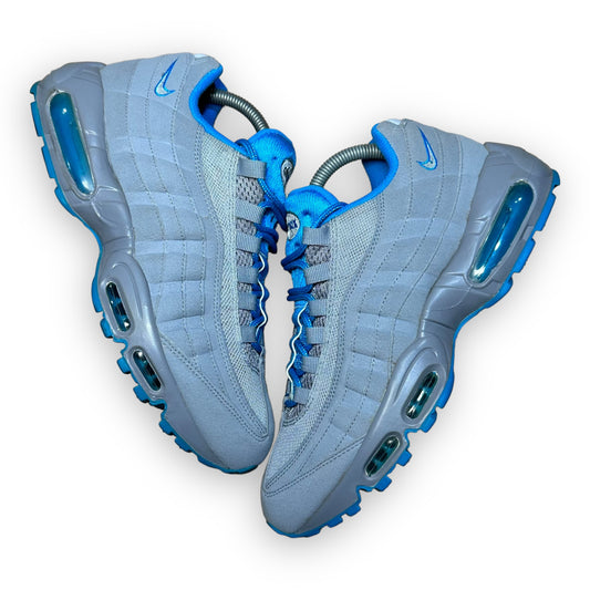 EU42.5 - US9 - UK8 • Air Max 95 Stealth Neptune Blue (2011)