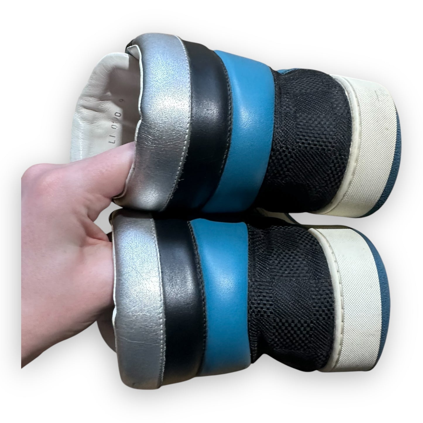 EU42.5 - US9 - UK8 • Louis Vuitton High Top Black Blue Silver
