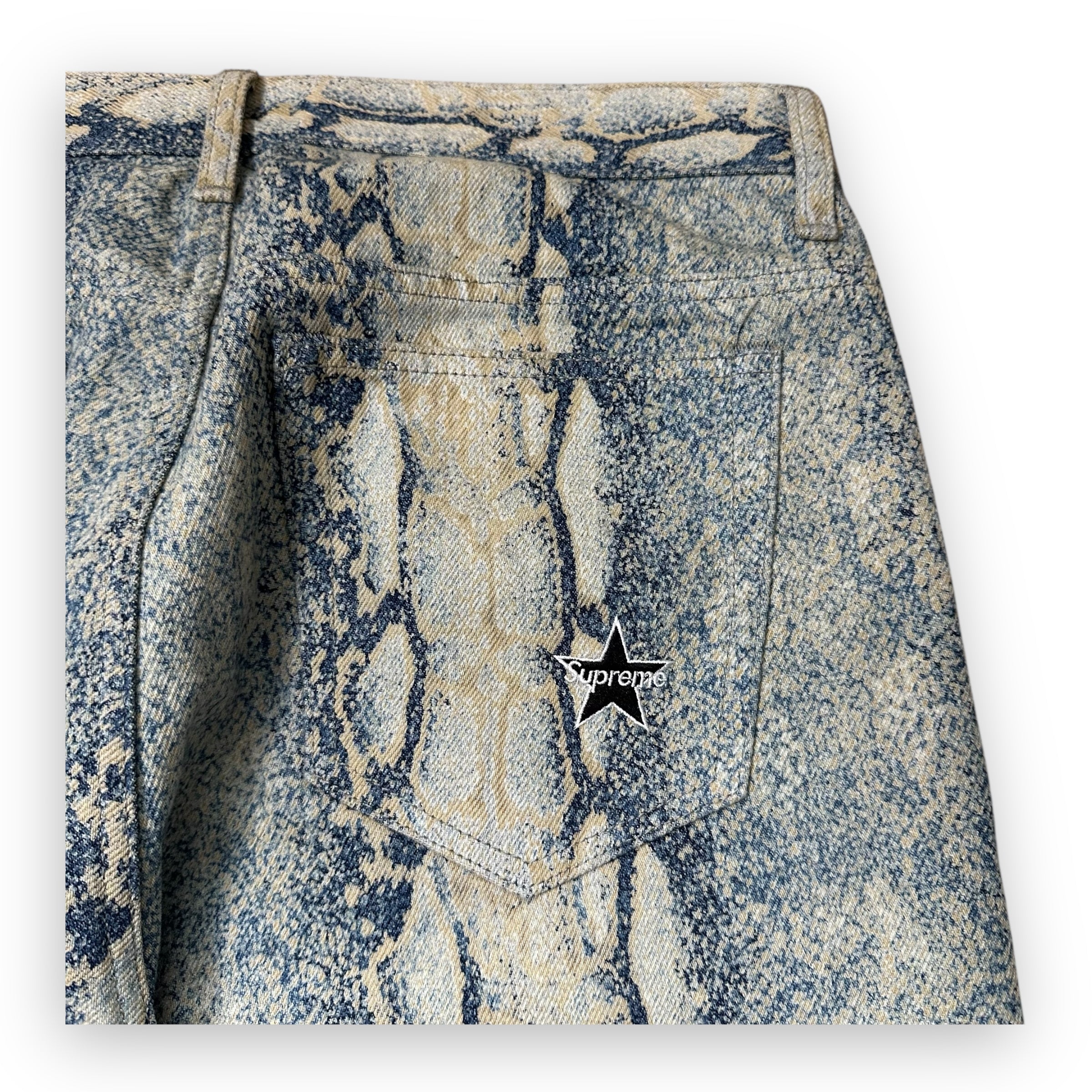 Jeans Supreme Regular Snake FW24