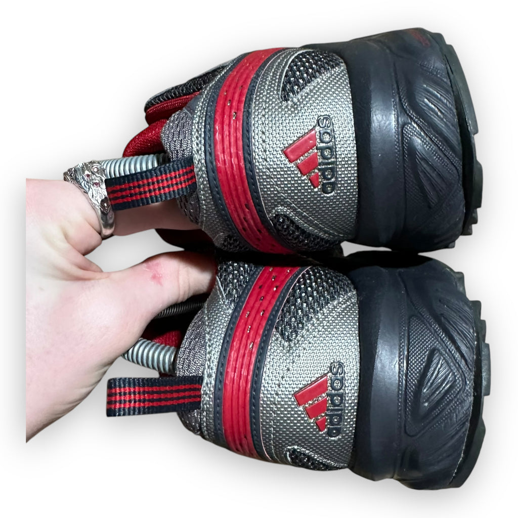 adidas Vintage Grey Red (2010)