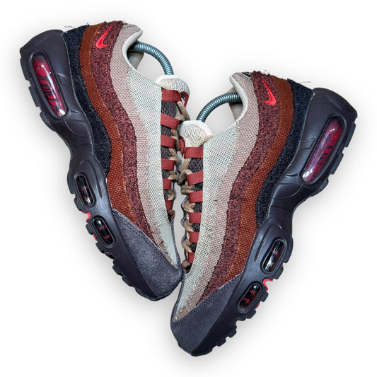 EU43 - US9.5 - UK8.5 • Air Max 95 Anatomy of Air Brown