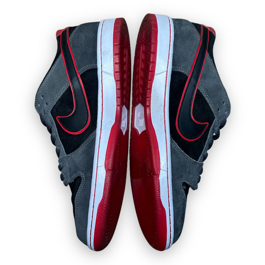 SB Dunk Low Ishod Wair Dark Grey Red