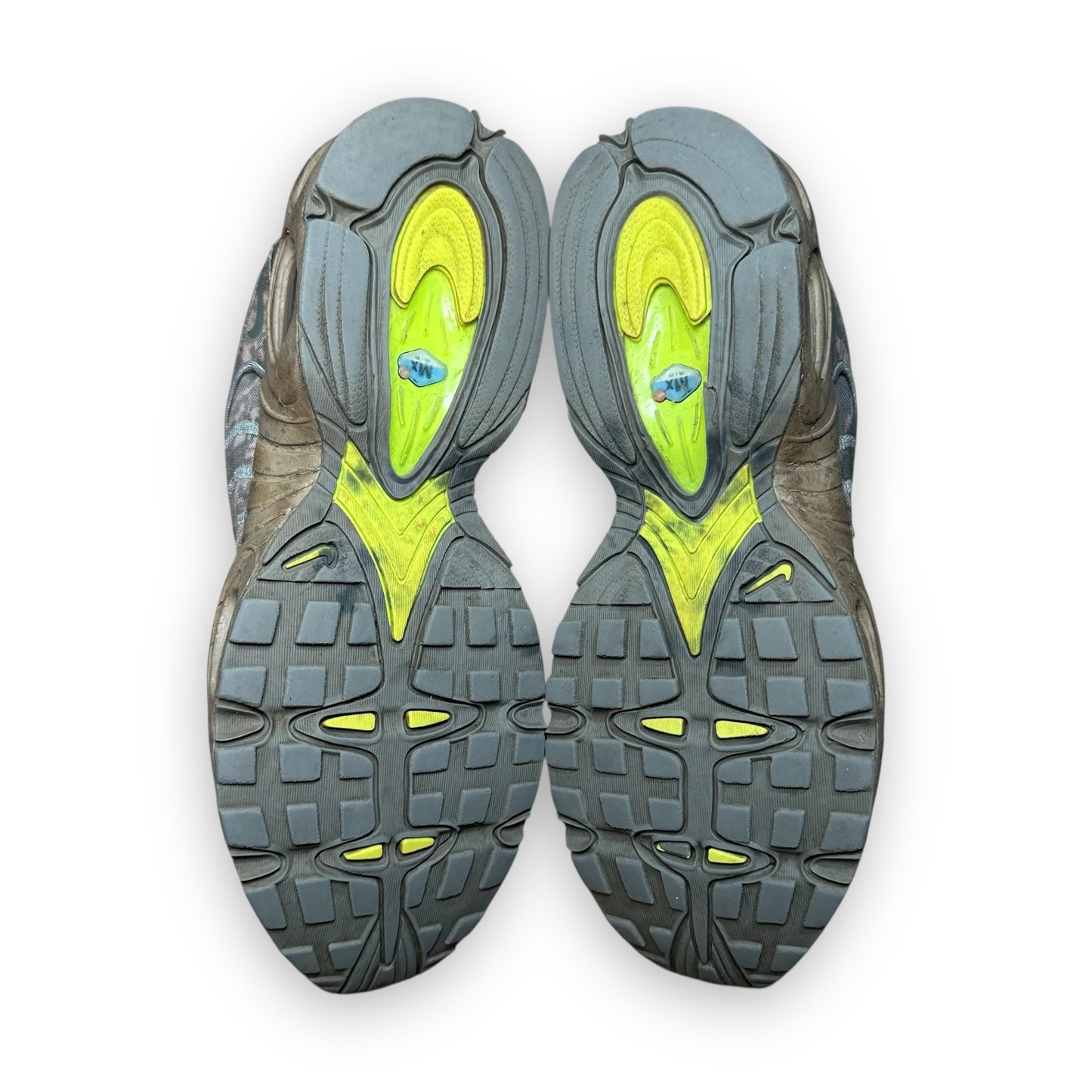 EU42 - US8.5 - UK7.5 • Air Max Tailwind 4 Camo