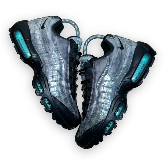 EU41 - US8 - UK7 • Air Max 95 Footprint