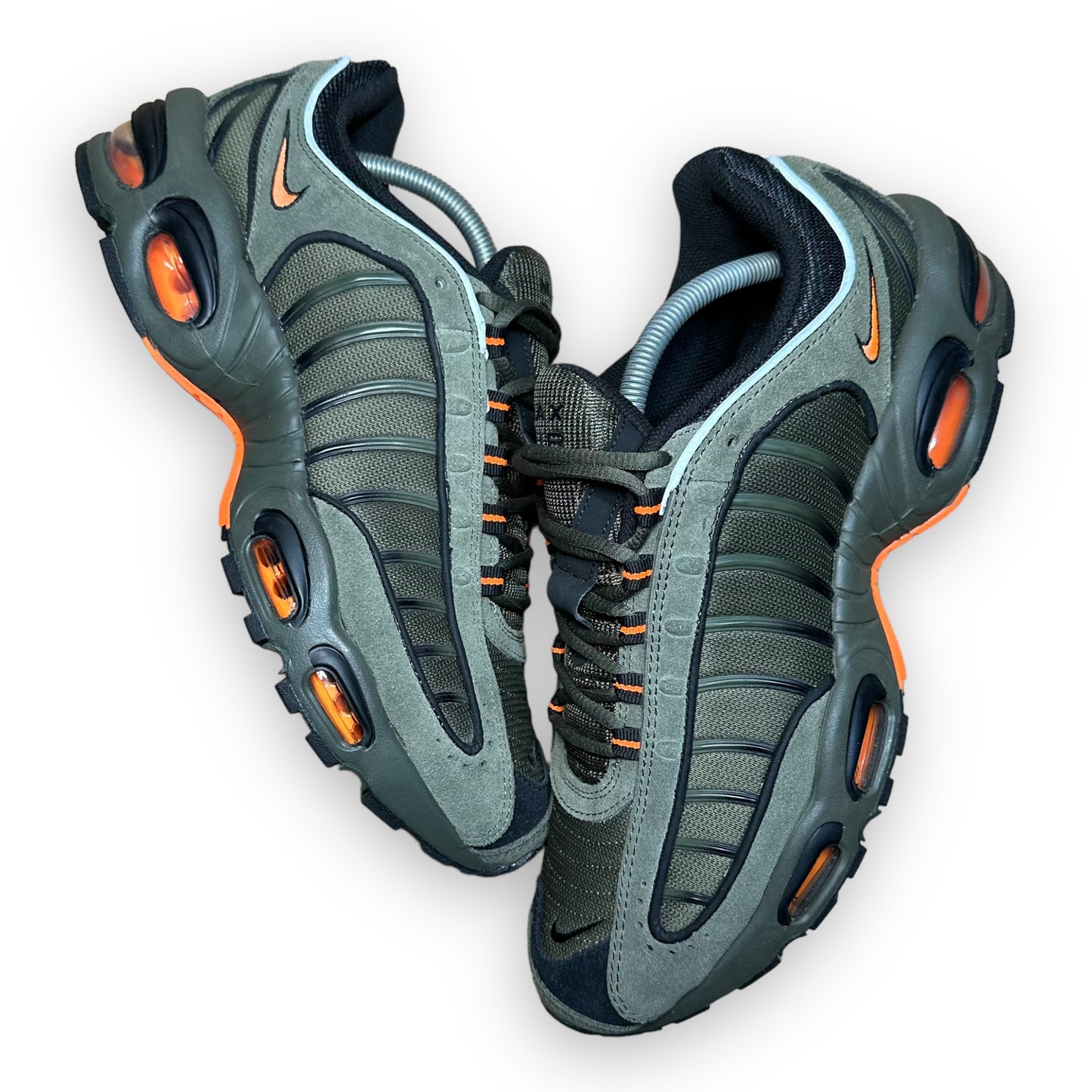 EU46 - US12 - UK11 • Air Max Tailwind 4 Kaki