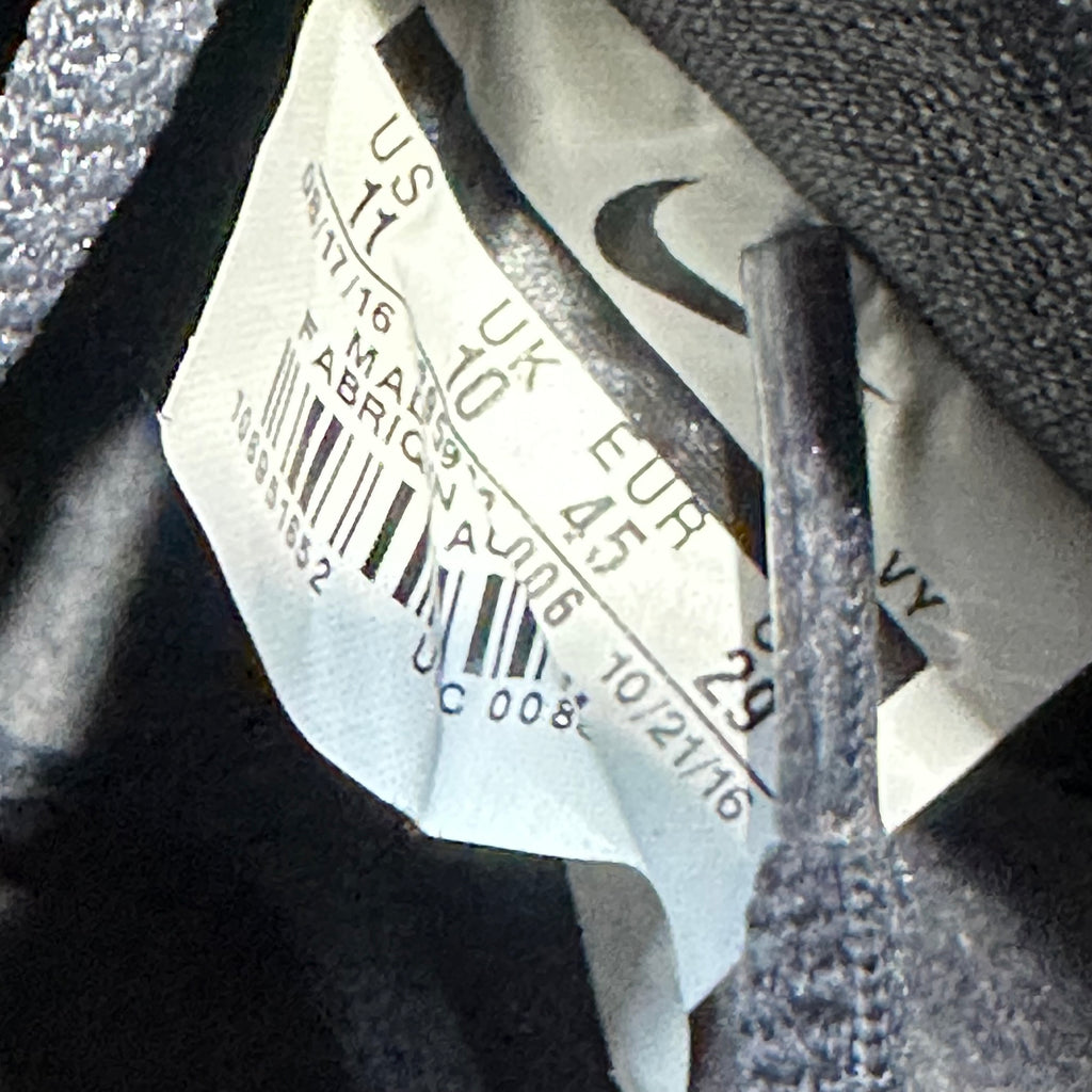 SB Dunk Low Ishod Wair Dark Grey Red