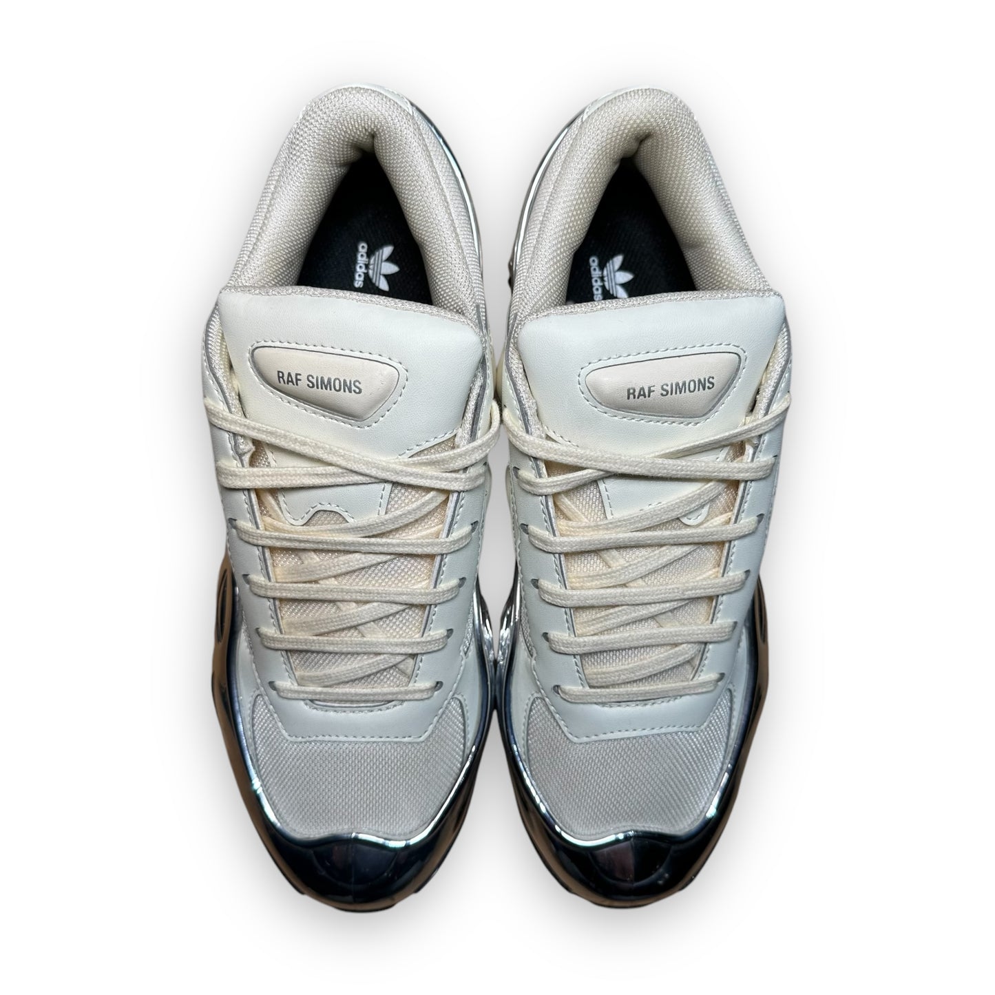 EU41 - US8 - UK7 • Ozweego Raf Simons Cream White Silver Metallic
