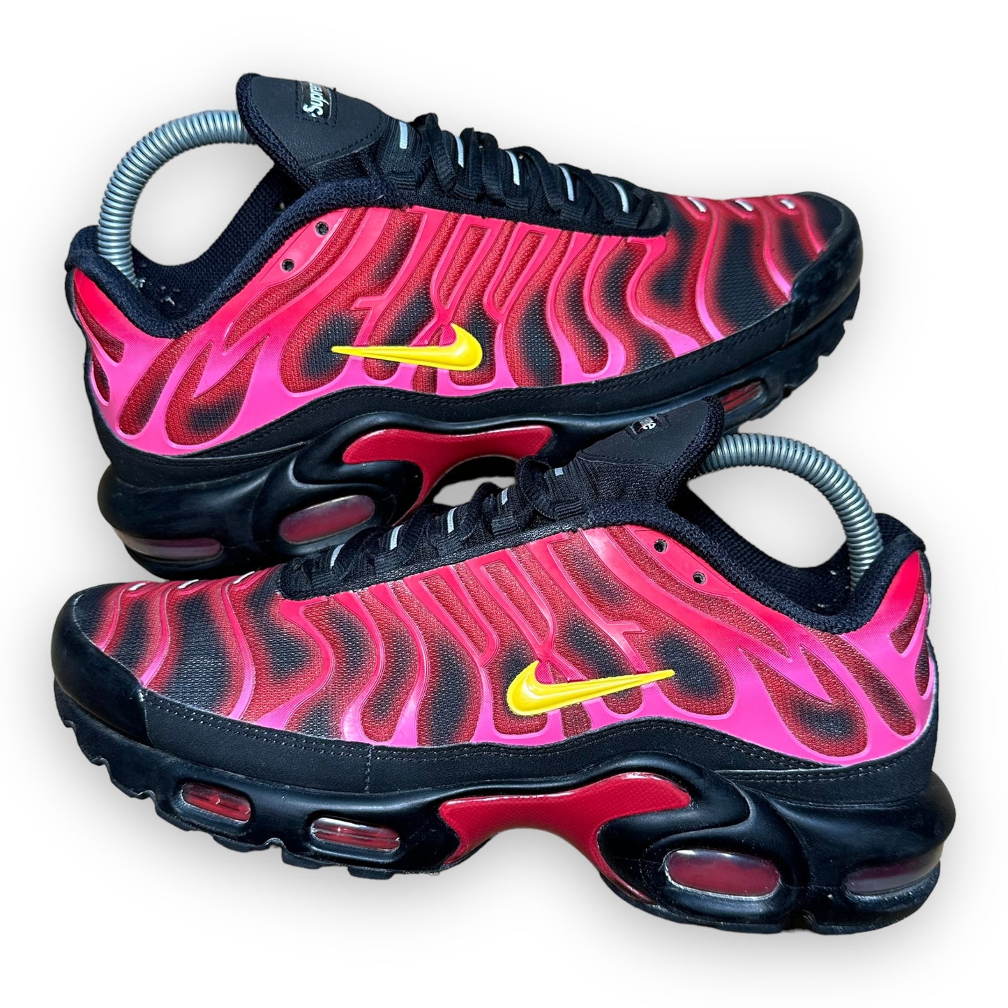 EU42 - US8.5 - UK7.5 • Air Max Plus Supreme Black