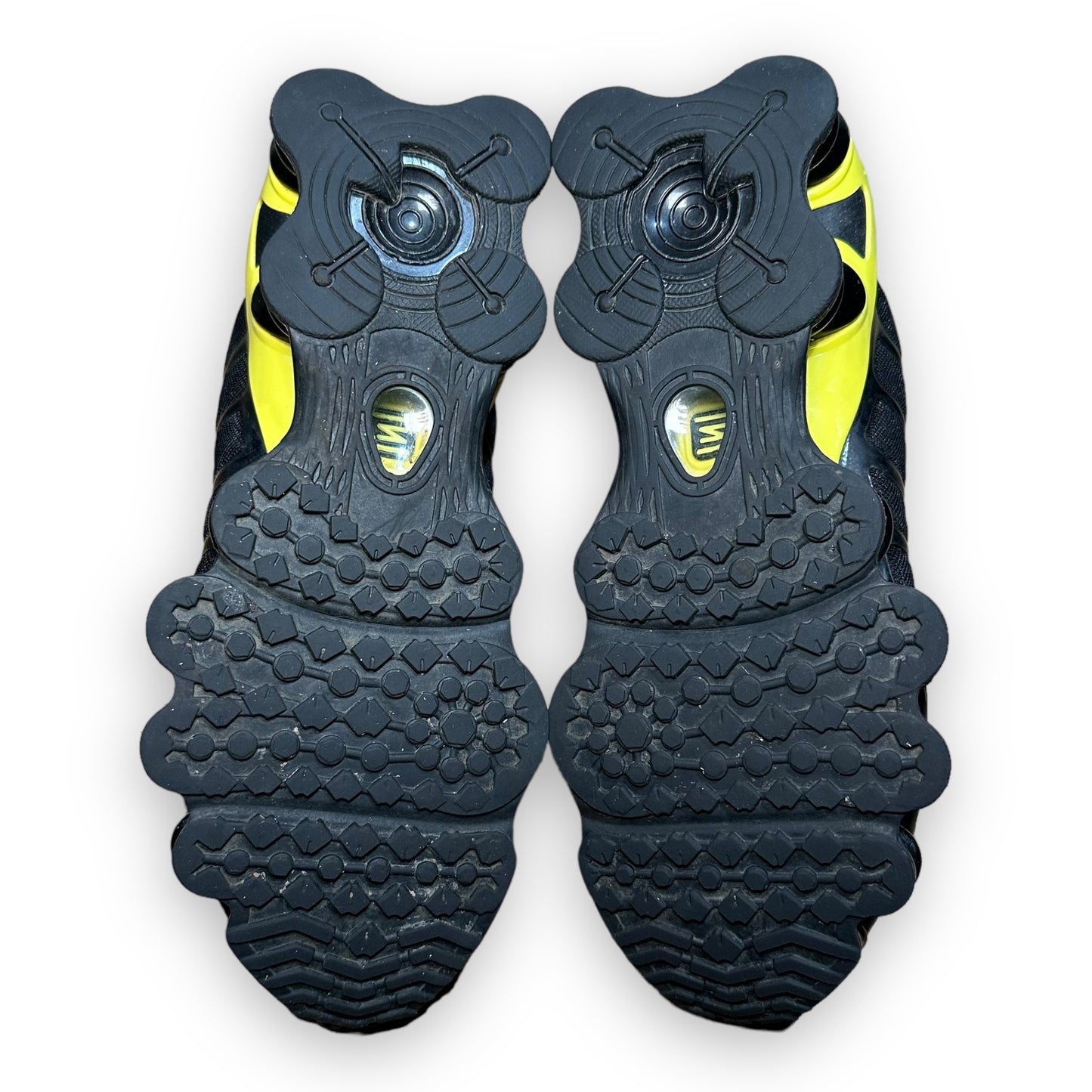 EU42.5 - US9 - UK8 • Shox TL Black Dynamic Yellow