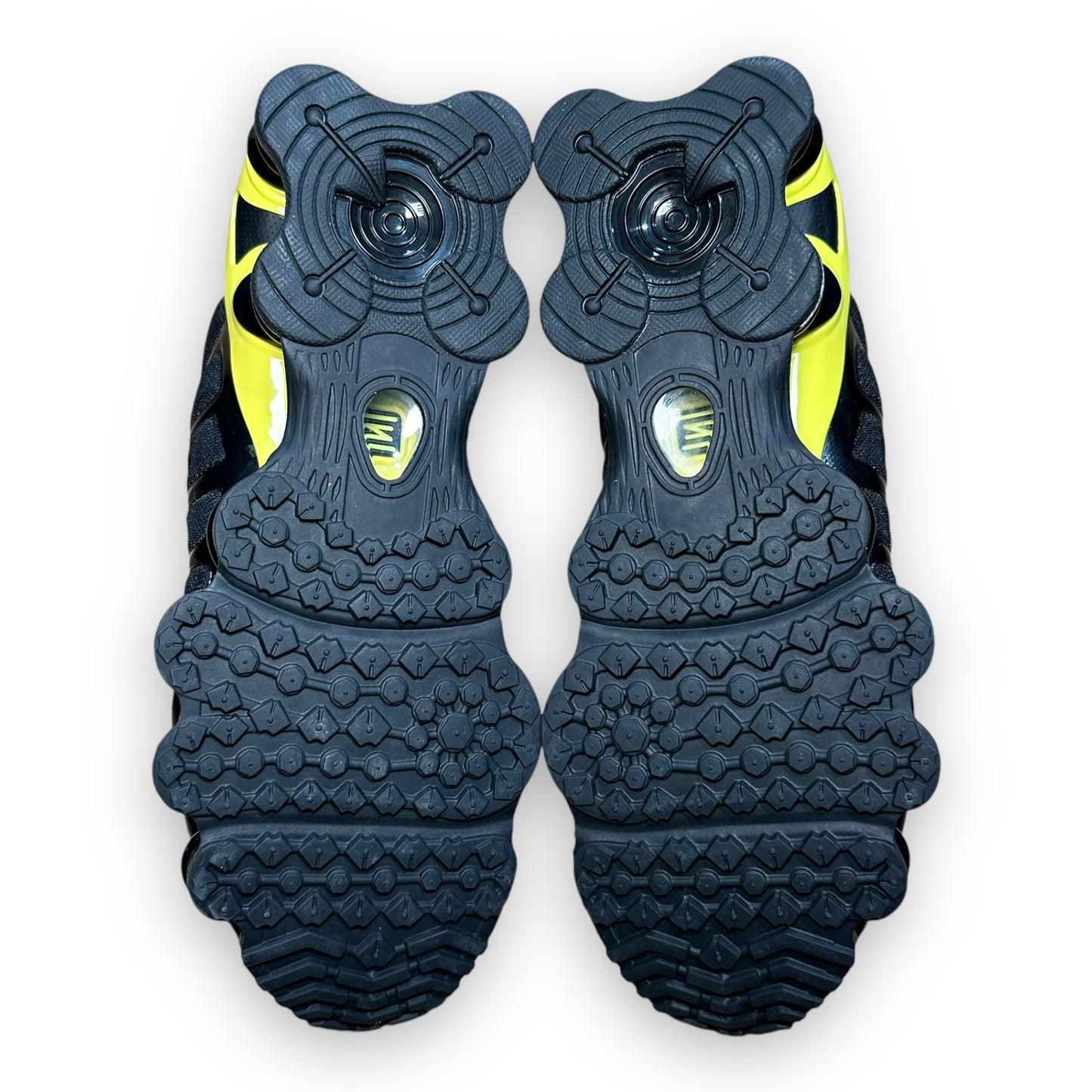 EU45 - US11 - UK10 • Shox TL Black Dynamic Yellow