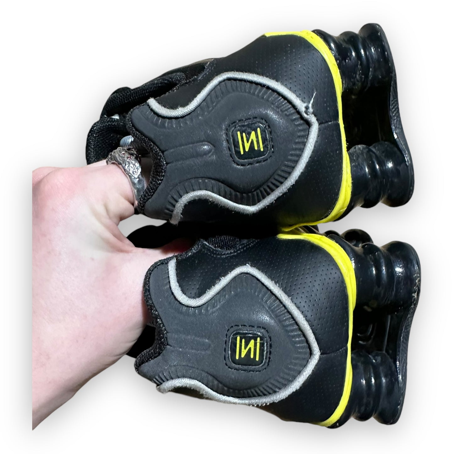 EU39 - US6.5 - UK6 • Shox TL Black Dynamic Yellow