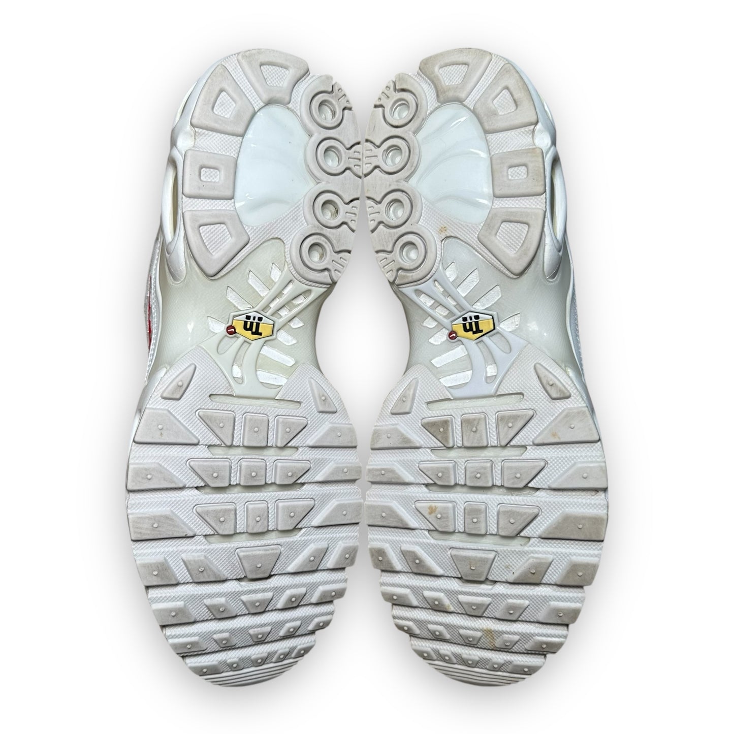 EU41 - US8 - UK7 • Air Max Plus TN Supreme White