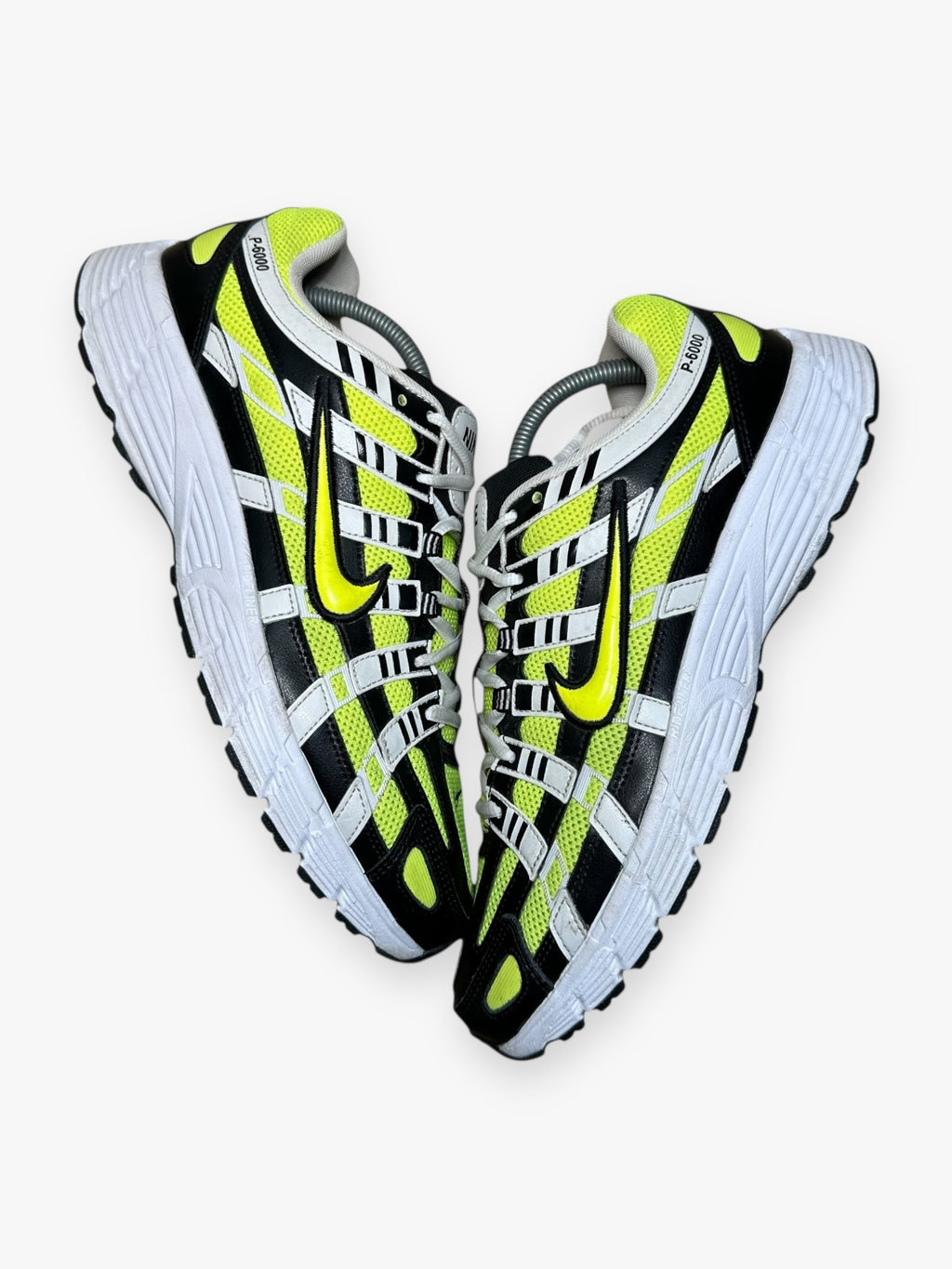 P-6000 White Black Volt