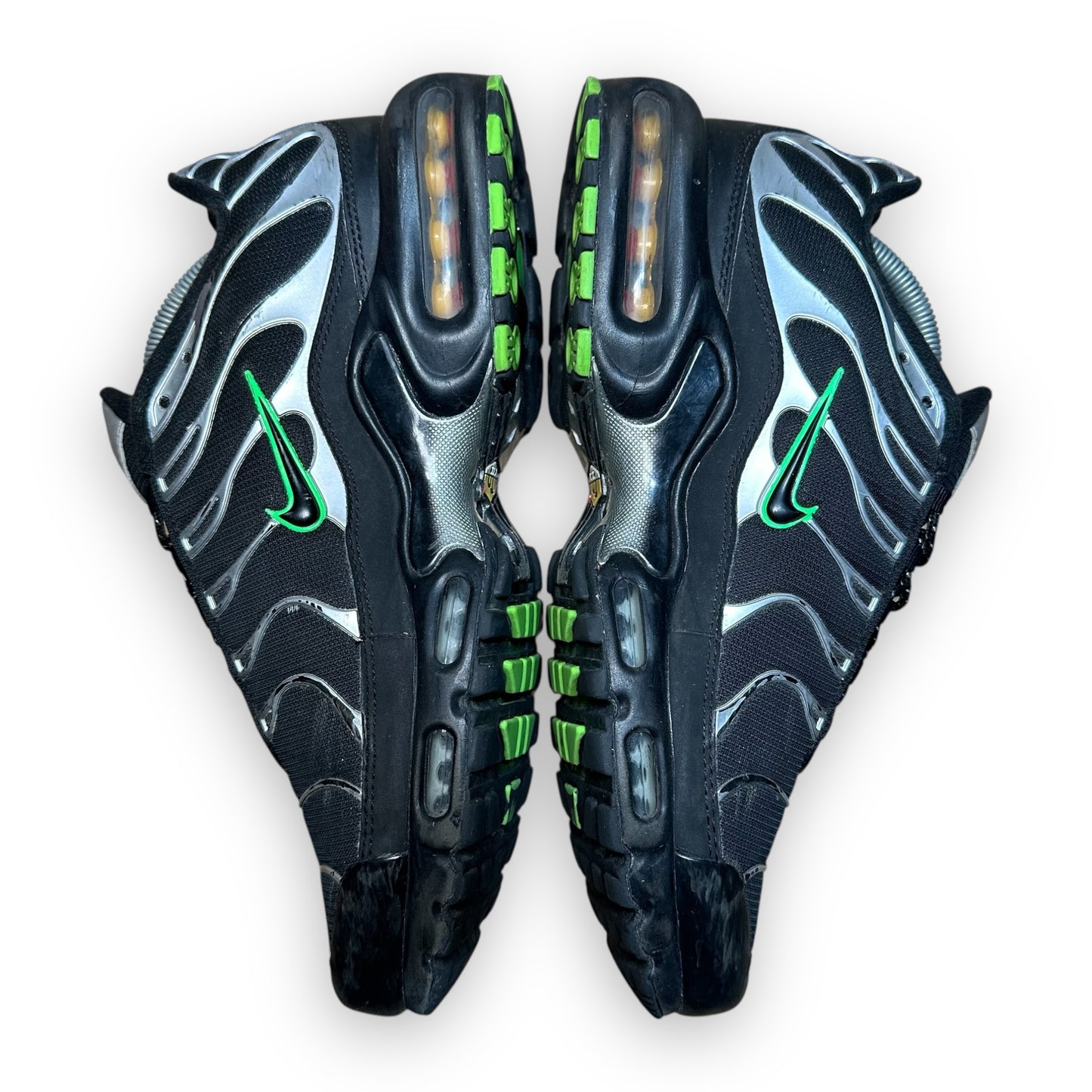 EU44 - US10 - UK9 • Air Max Plus TN Black Green Strike Metallic Silver