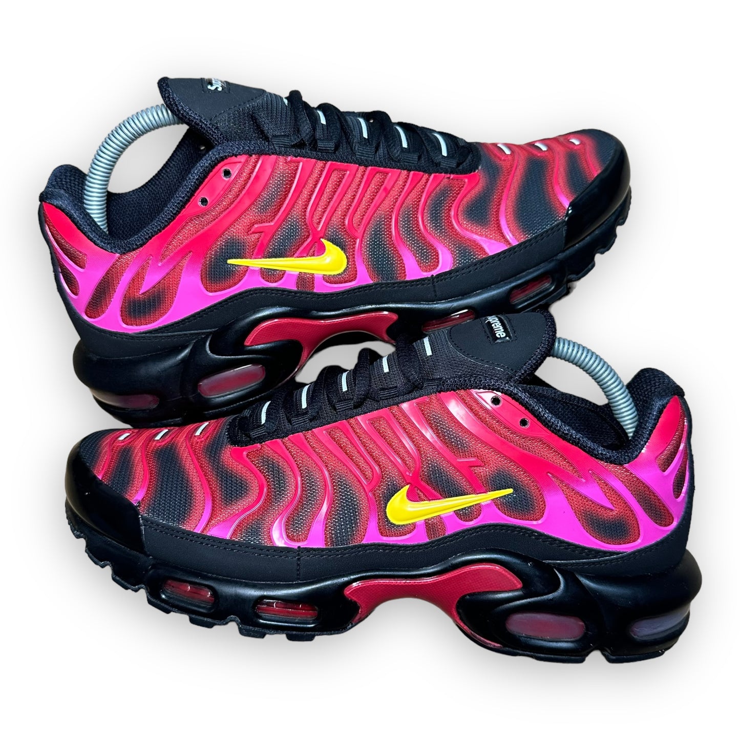 EU44 - US10 - UK9 • Air Max Plus Supreme Black