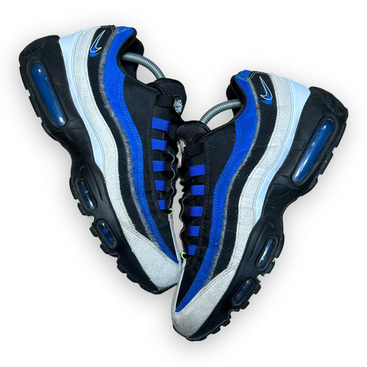 EU45 - US11 - UK10 • Air Max 95 Black Game Royal