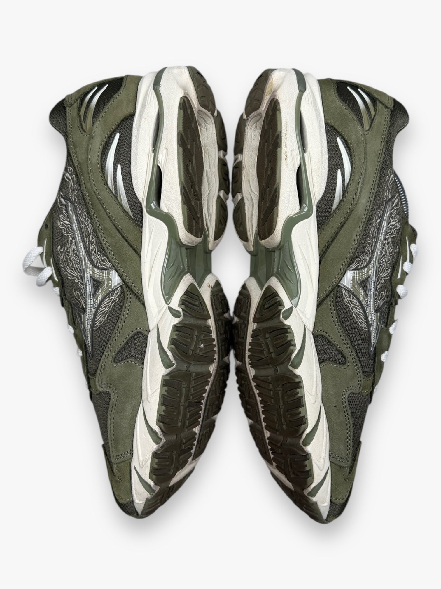 Mizuno Wave Ride 10 Maharishi Fire Phoenix