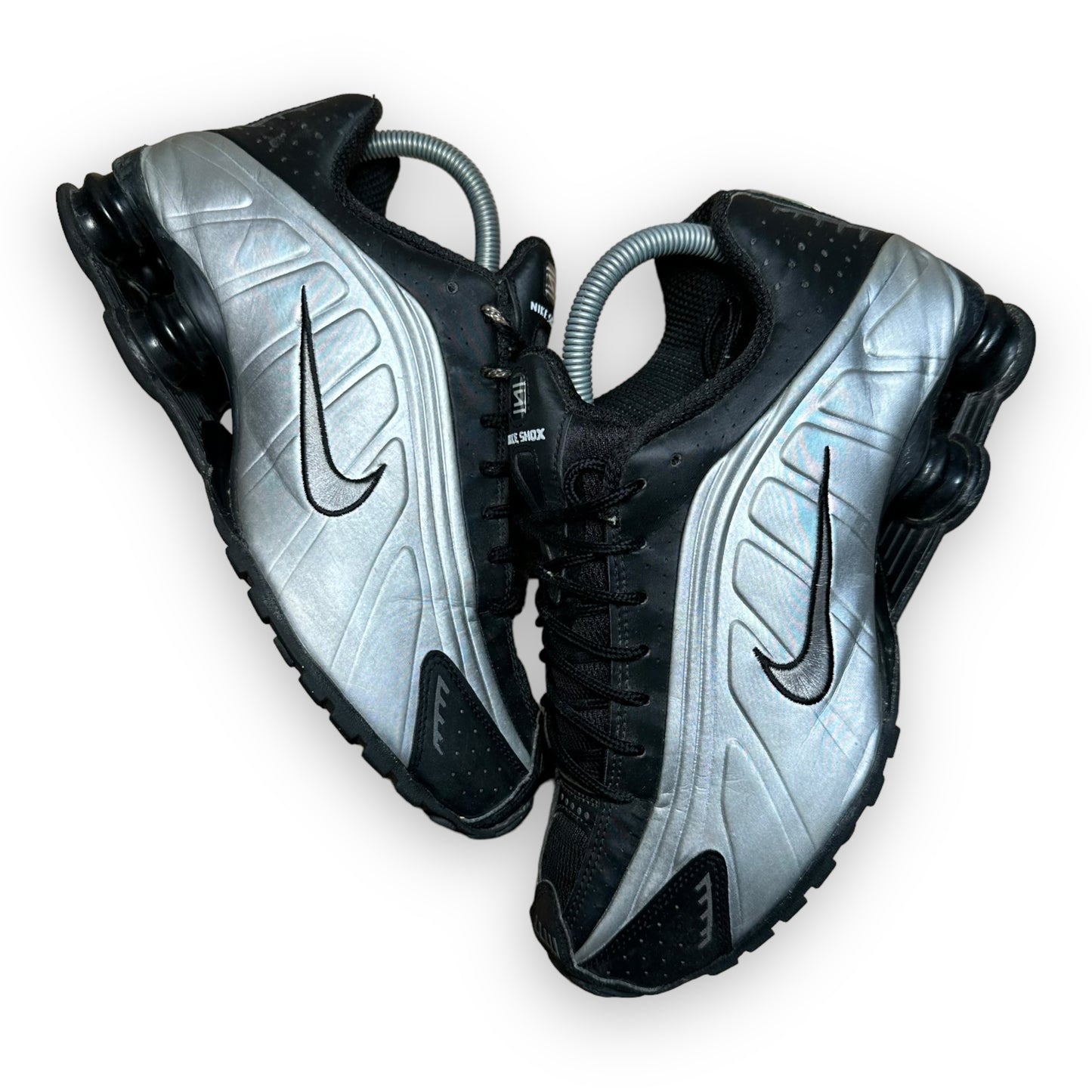 EU41 - US8 - UK7 • Shox R4 Black Metallic Silver