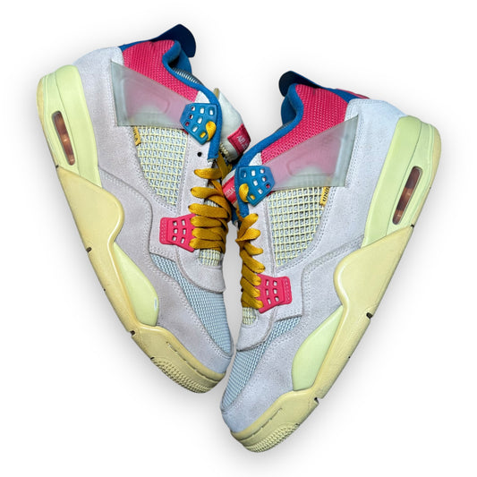 EU44 - US10 - UK9 • Jordan 4 Retro Union Guava Ice