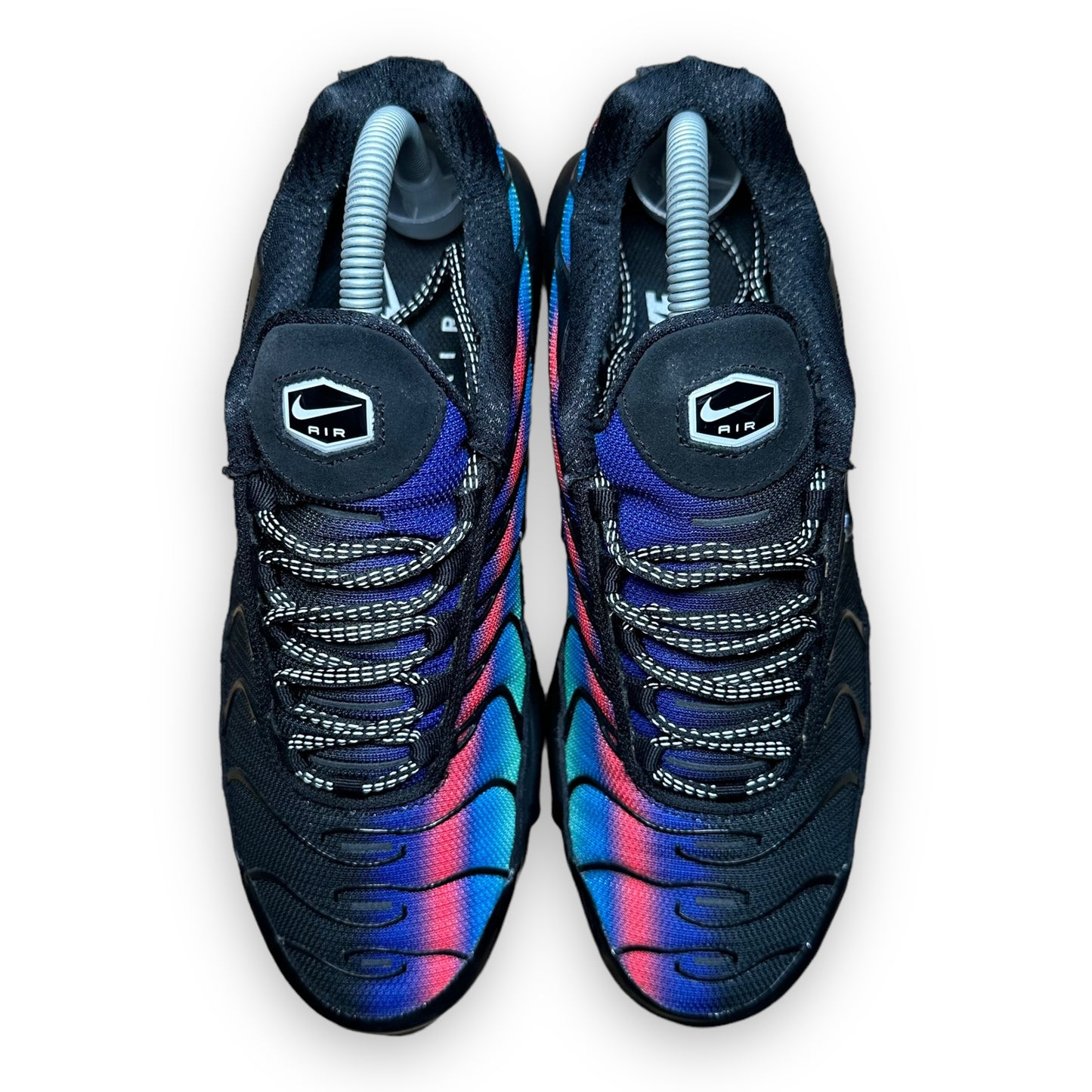 EU42 - US8.5 - UK7.5 • Air Max Plus Black Blue Red « Berlin »