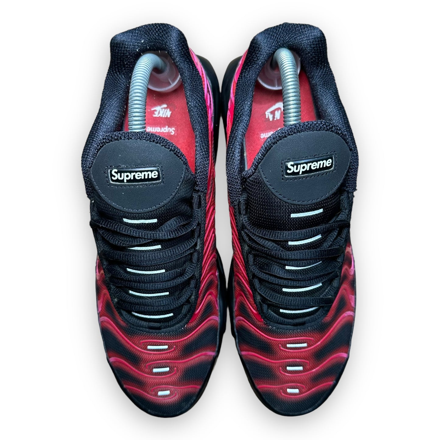 EU42.5 - US9 - UK8 • Air Max Plus Supreme Black