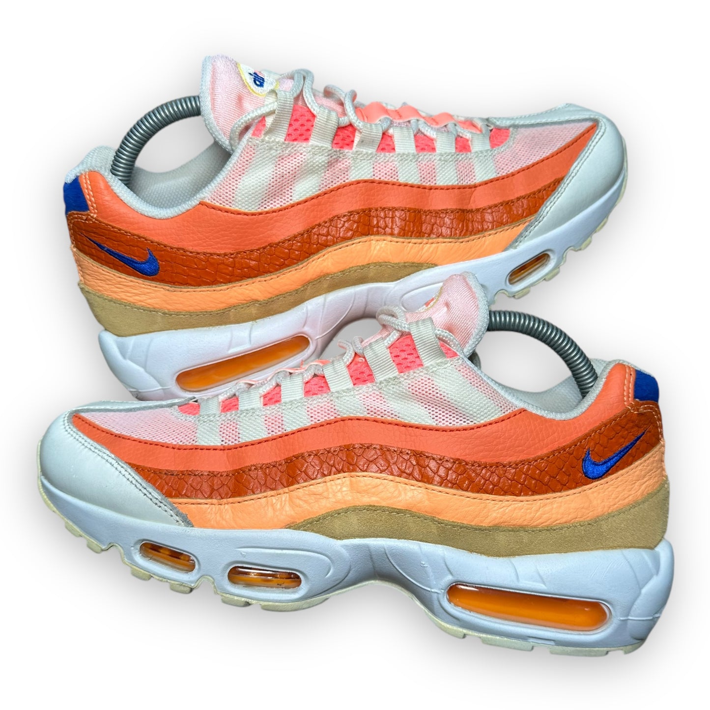 EU43 - US9.5 - UK8.5 • Air Max 95 Campfire Orange