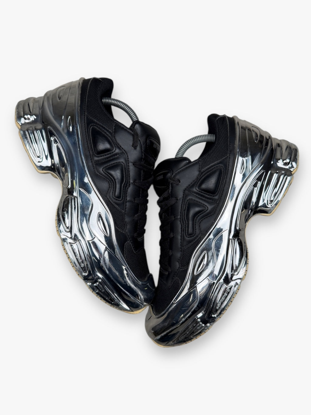 Ozweego Raf Simons Black Metallic Silver