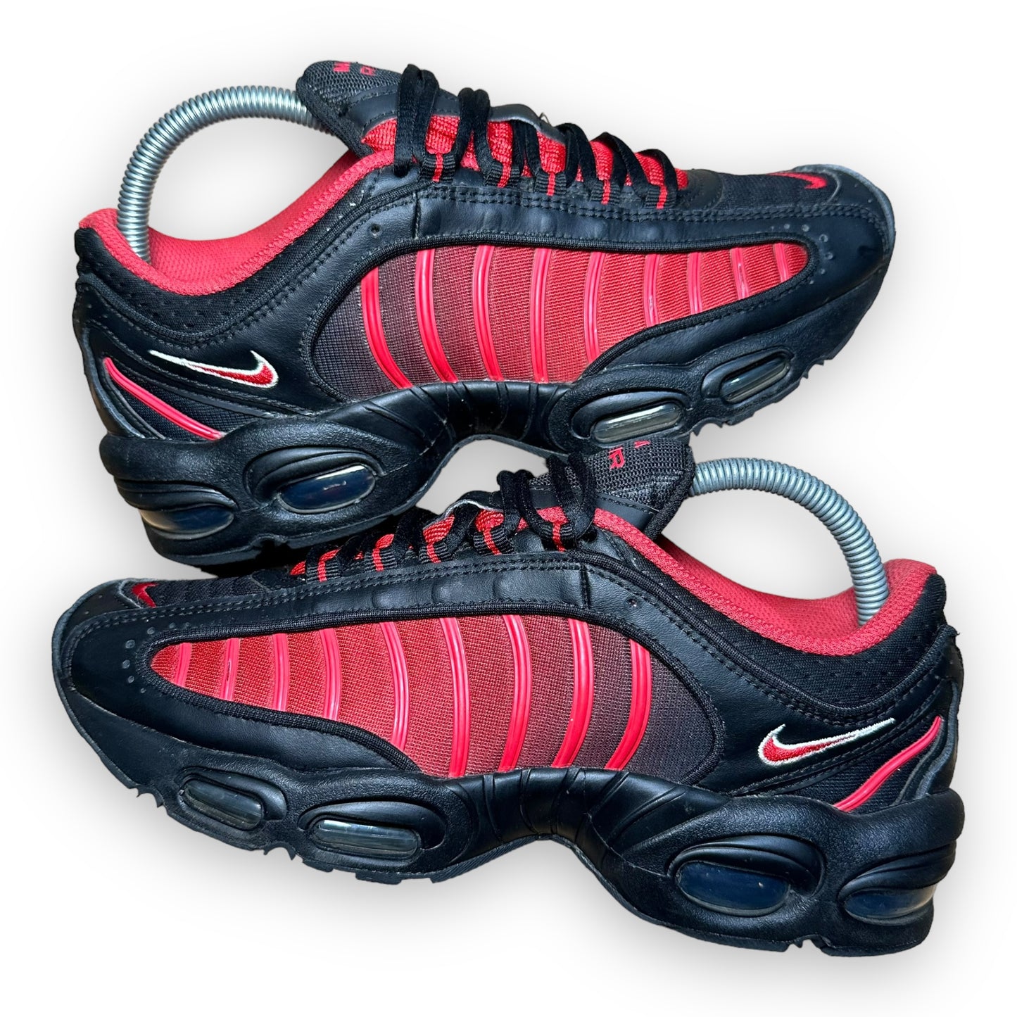 EU42 - US8.5 - UK7.5 • Air Max Tailwind 4 Black University Red