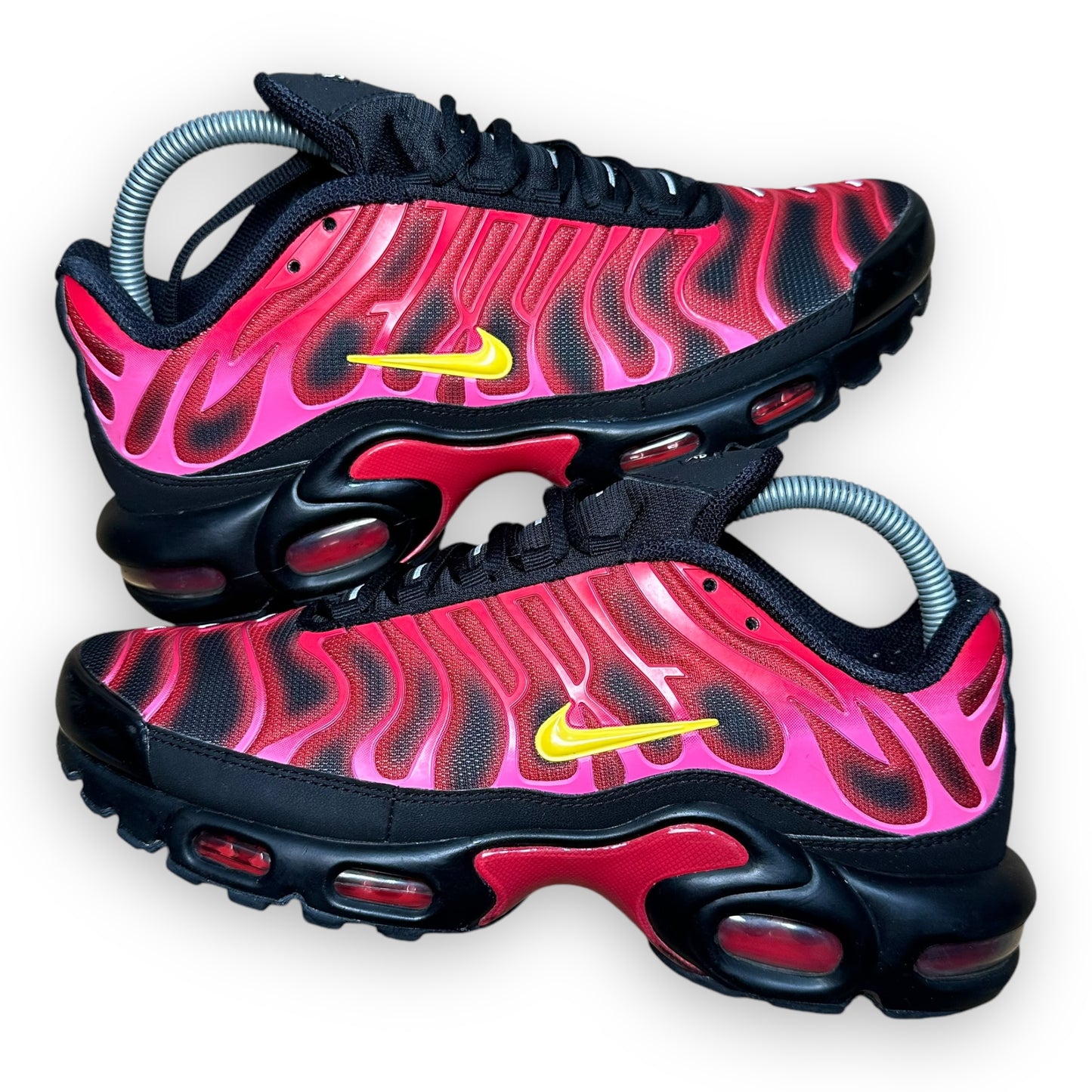 EU42 - US8.5 - UK7.5 • Air Max Plus Supreme Black