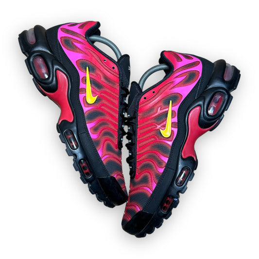 EU44 - US10 - UK9 • Air Max Plus TN Supreme Black