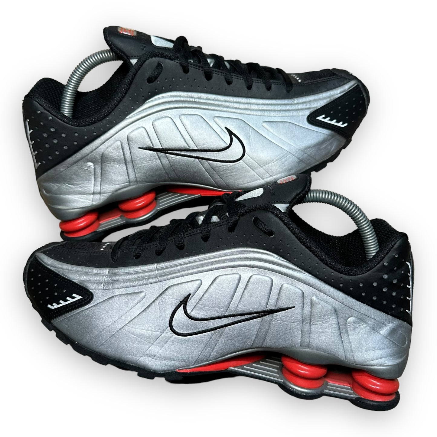 EU44 - US10 - UK9 • Shox R4 Black Metallic Silver Red