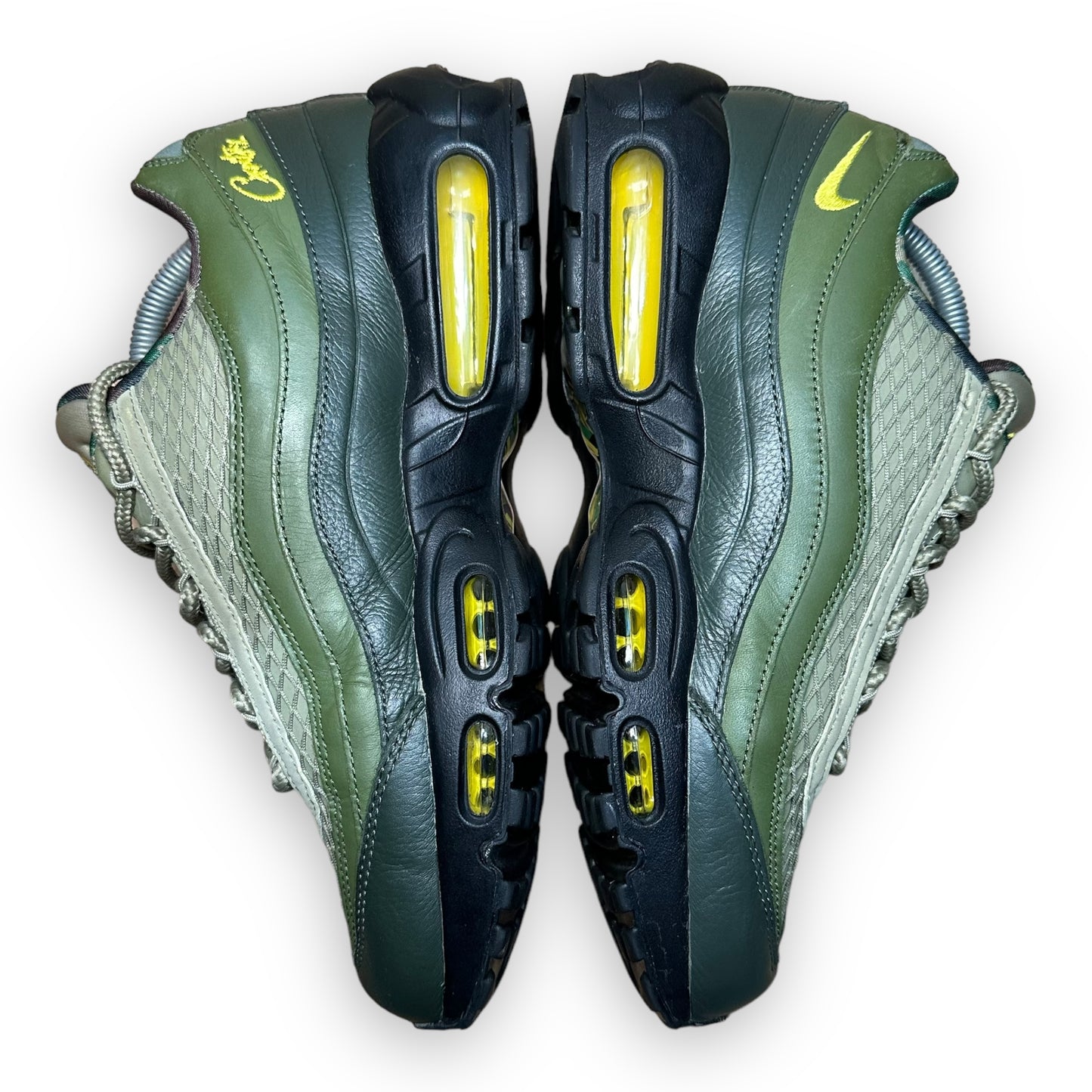 EU43 - US9.5 - UK8.5 • Air Max 95 Corteiz Gutta Green