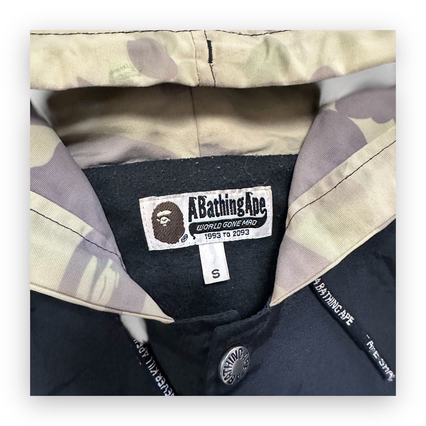 Jacket BAPE Coach Shark Camo Sand Black (S)